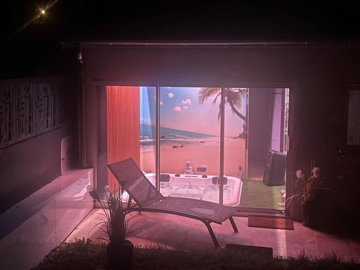 Le Miroir Villa Domerat Eksteriør bilde